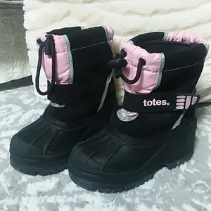 Girls Snow Boots Size 7 med